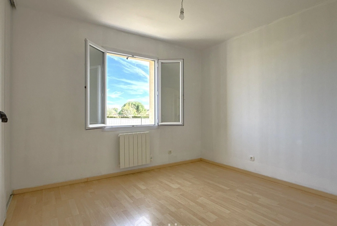 Maison de plain-pied à vendre à Quinçay - 115 m², 4 chambres, garage 