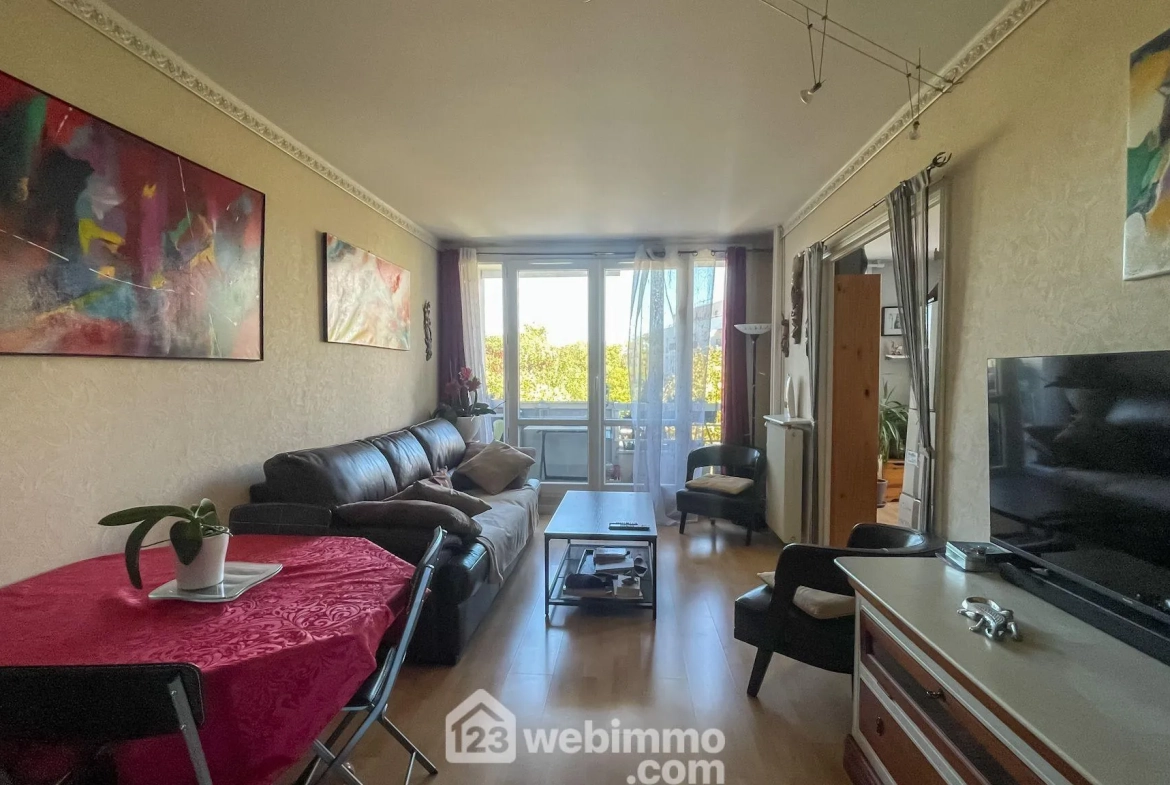 Appartement 64m² à vendre à Boissy-Saint-Léger avec balcon et parking 