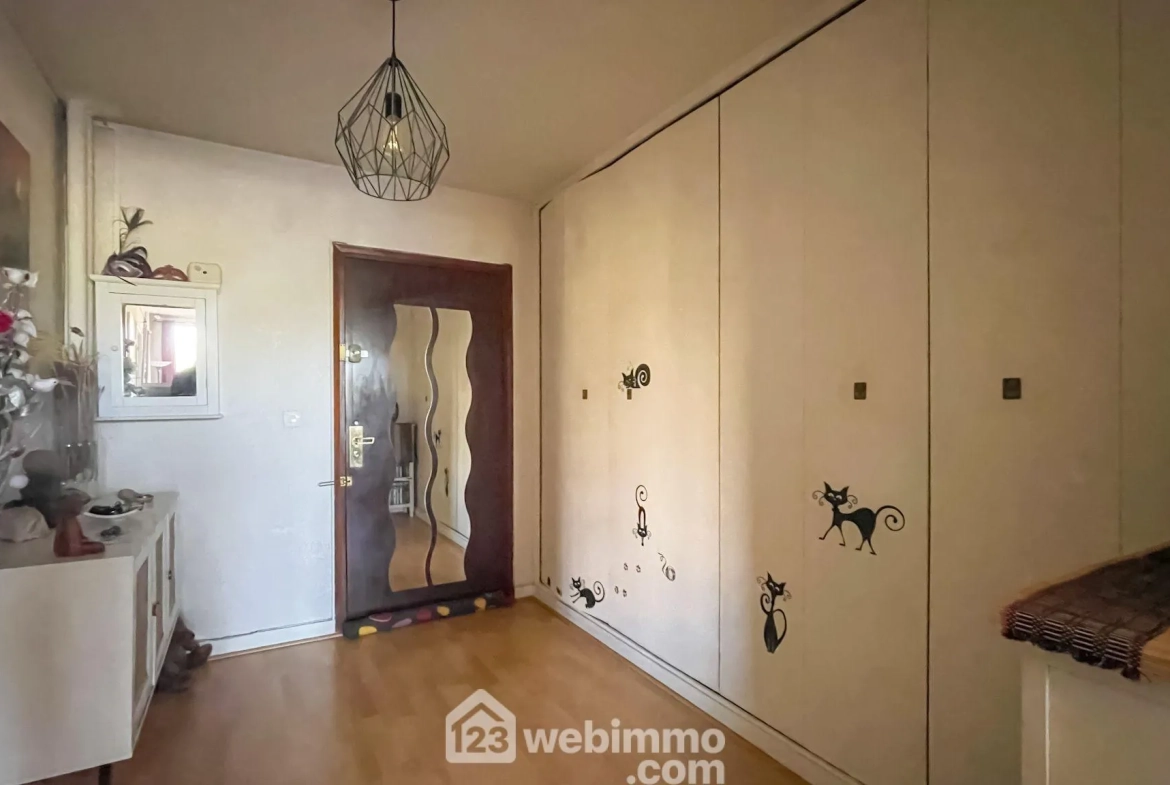 Appartement 64m² à vendre à Boissy-Saint-Léger avec balcon et parking 