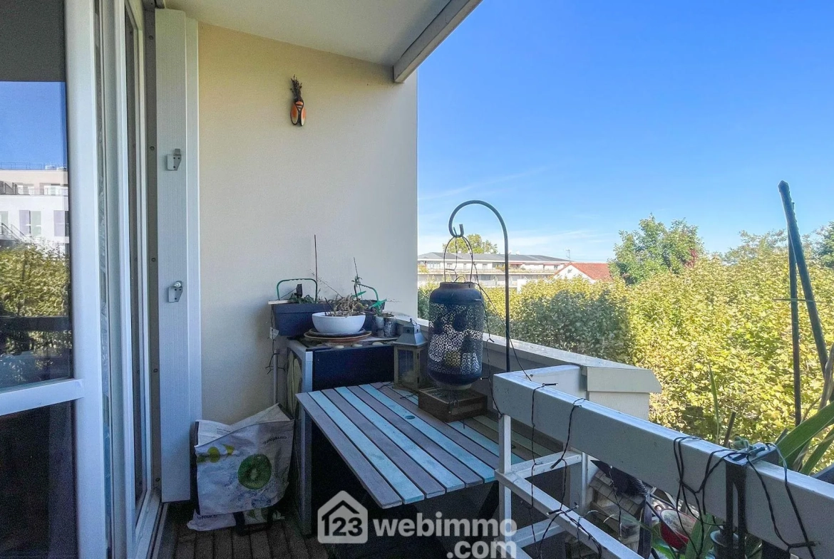 Appartement 64m² à vendre à Boissy-Saint-Léger avec balcon et parking 