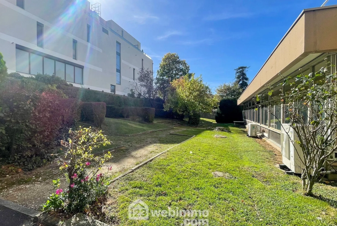 Appartement 64m² à vendre à Boissy-Saint-Léger avec balcon et parking 