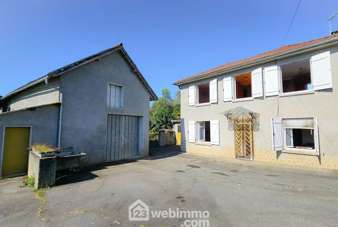 Charmante maison ancienne avec terrain à Baliros, vue Pyrénées 