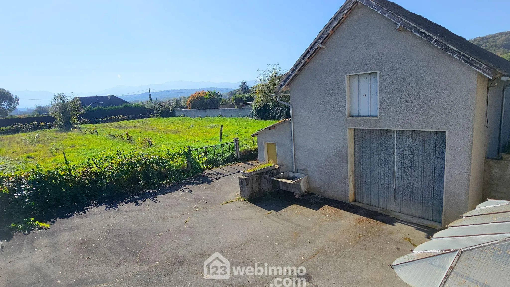 Charmante maison ancienne avec terrain à Baliros, vue Pyrénées 