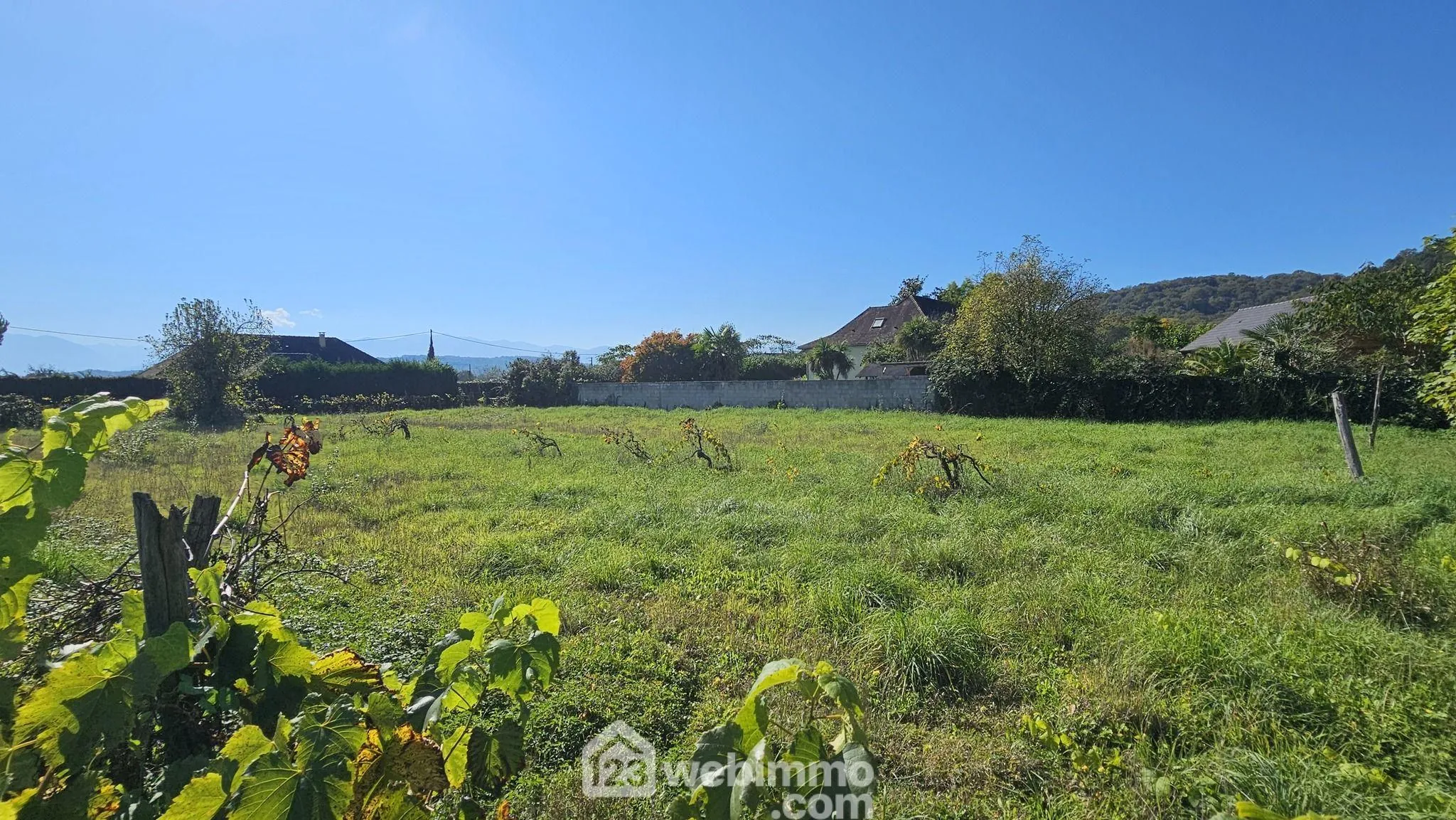 Charmante maison ancienne avec terrain à Baliros, vue Pyrénées 