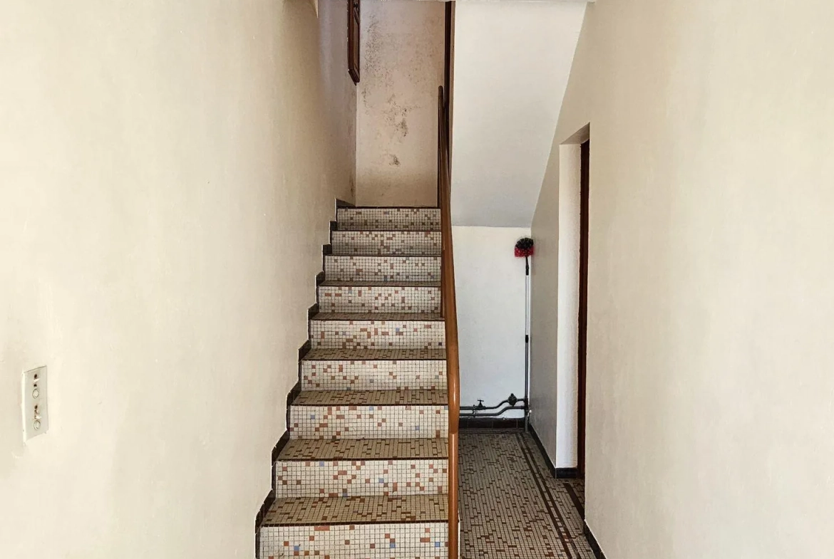 Charmante maison ancienne avec terrain à Baliros, vue Pyrénées 