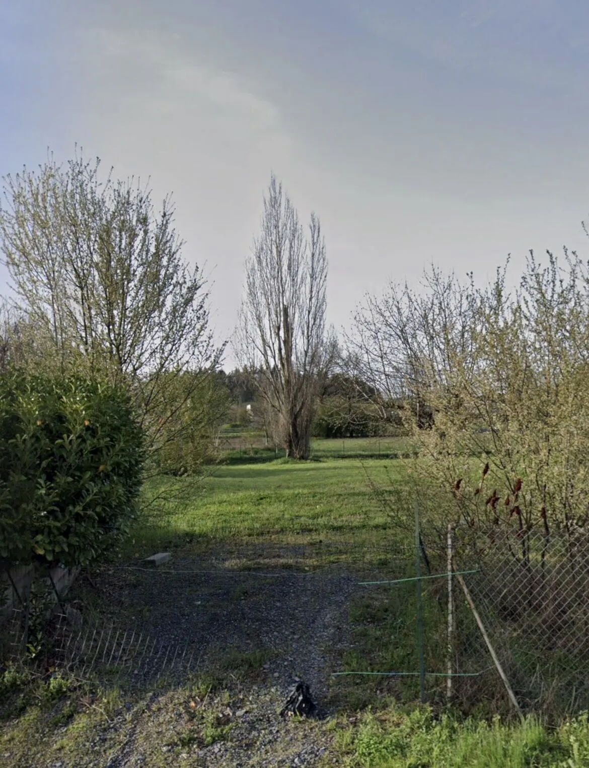 Terrain constructible 1700 m² à Albi proche de Toulouse 