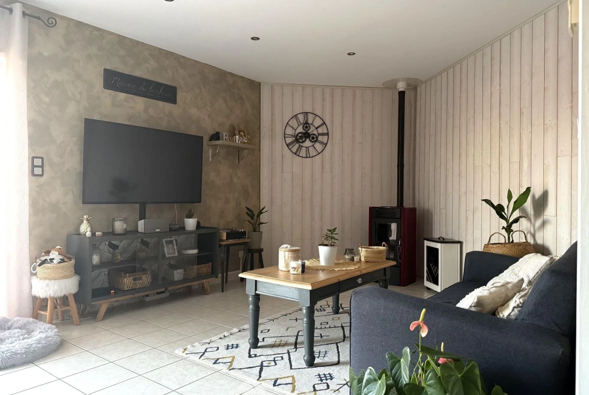 Maison 103m² avec piscine à Champigny en Rochereau 