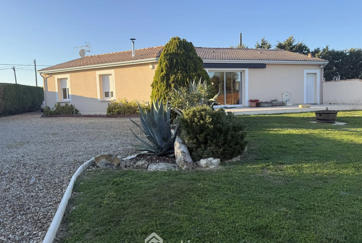 Maison 103m² avec piscine à Champigny en Rochereau 