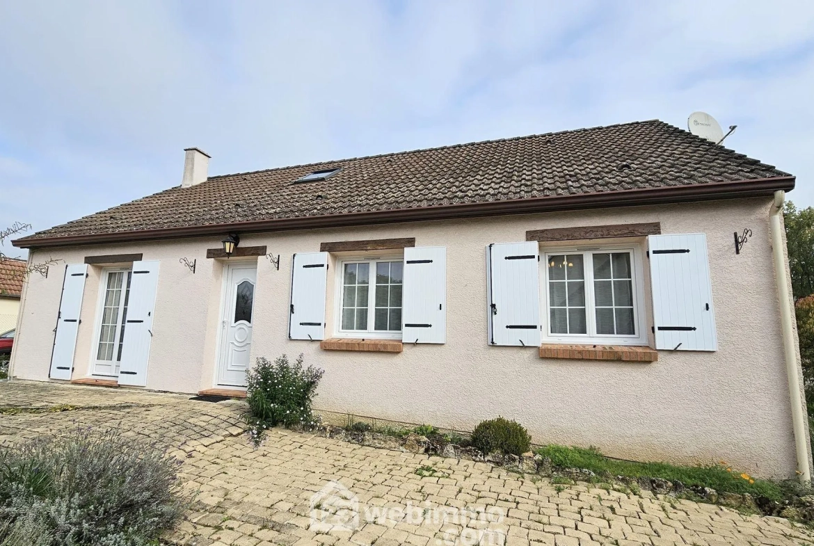 Maison à vendre de 112 m² avec jardin arboré près du Malesherbois 
