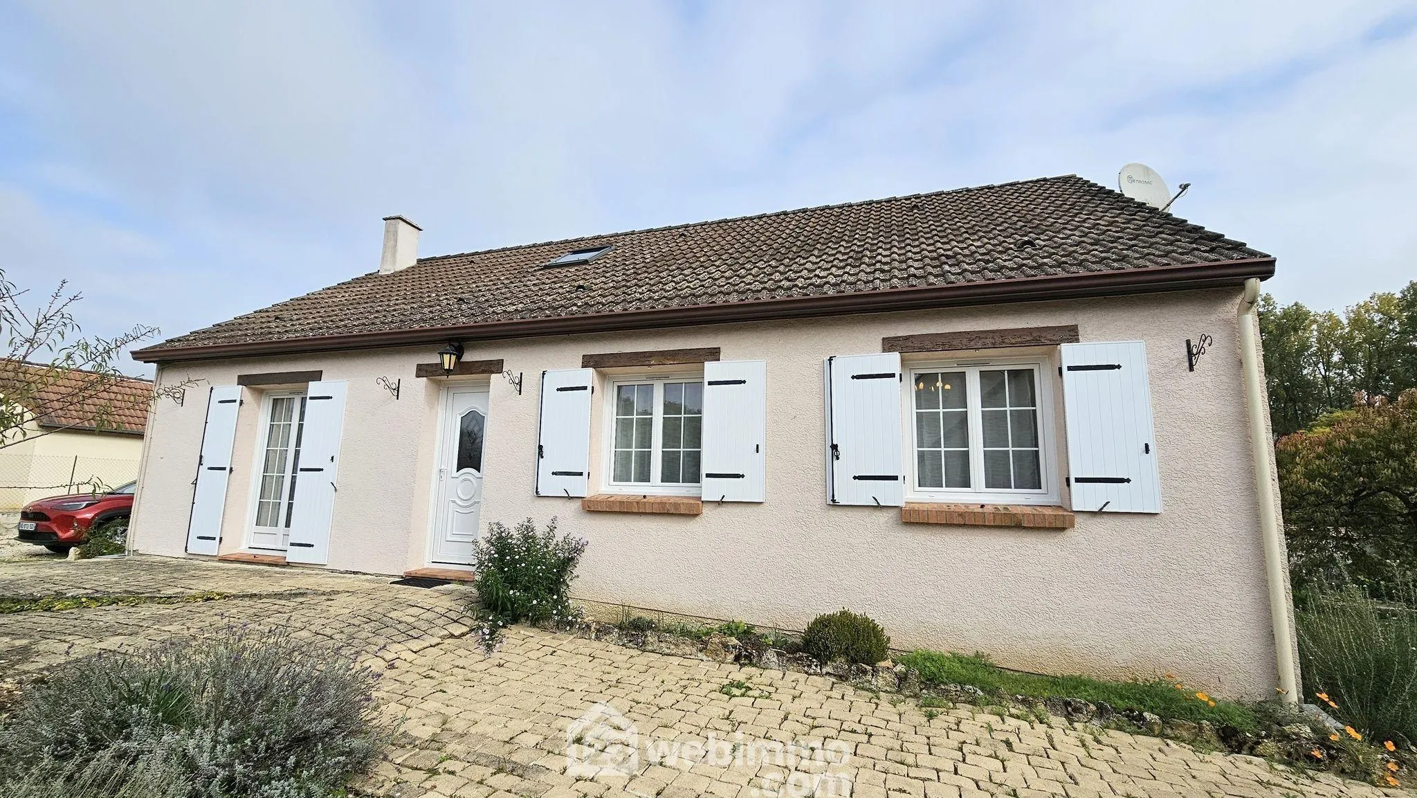Maison à vendre de 112 m² avec jardin arboré près du Malesherbois 