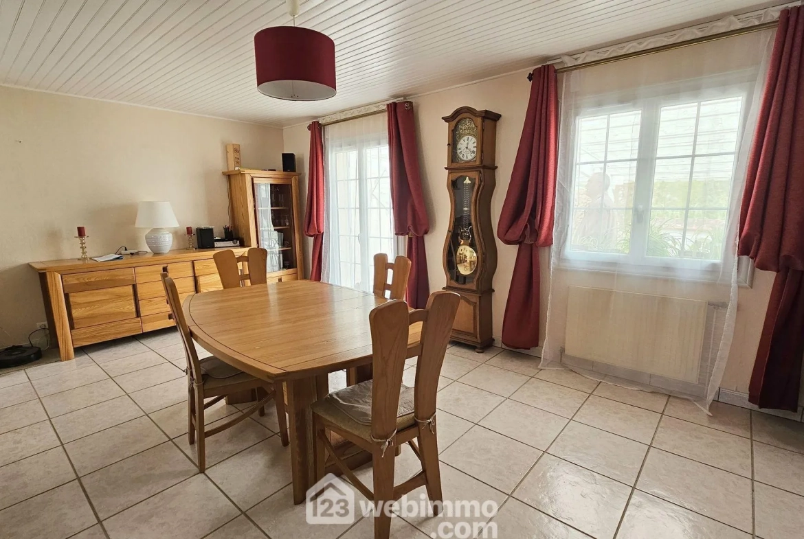 Maison à vendre de 112 m² avec jardin arboré près du Malesherbois 