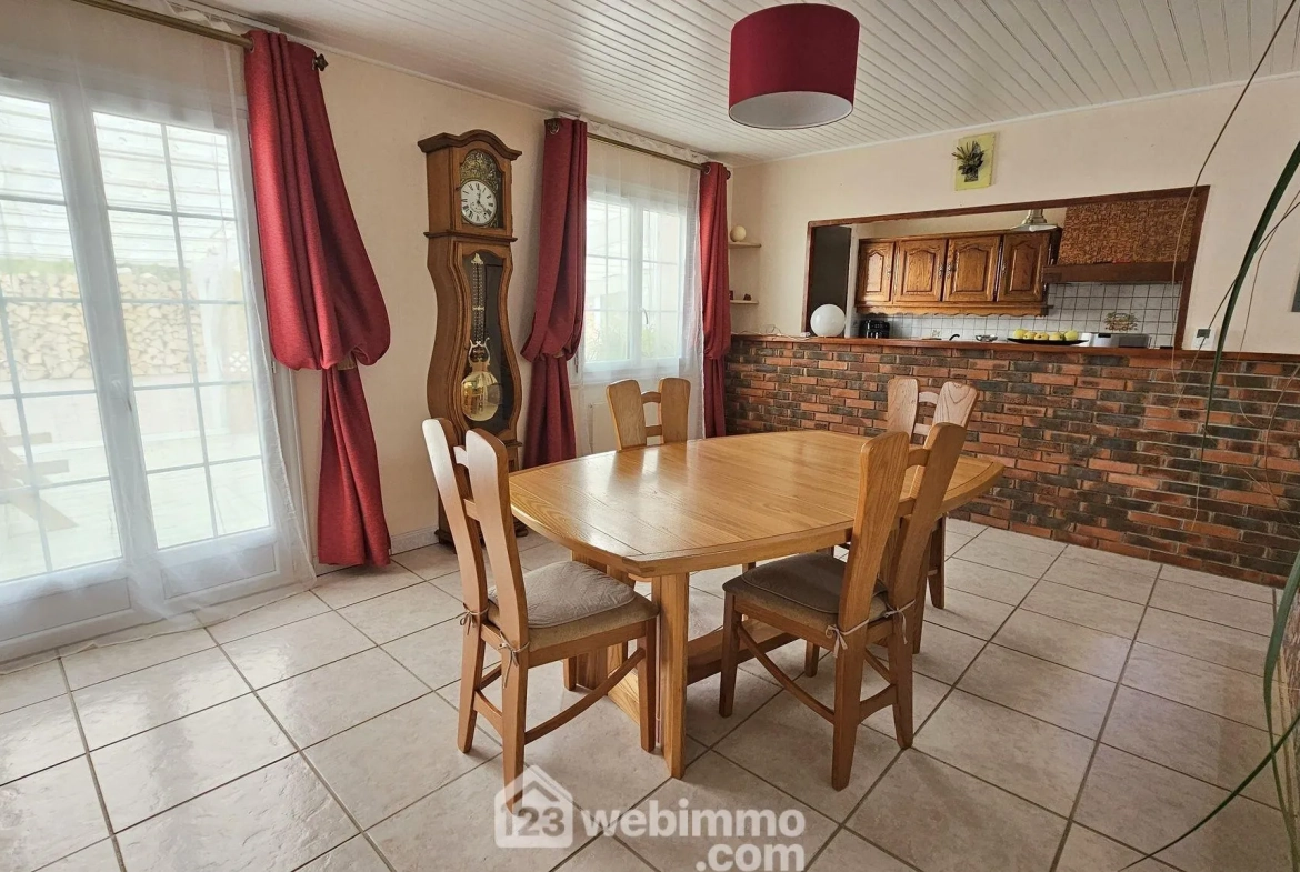 Maison à vendre de 112 m² avec jardin arboré près du Malesherbois 