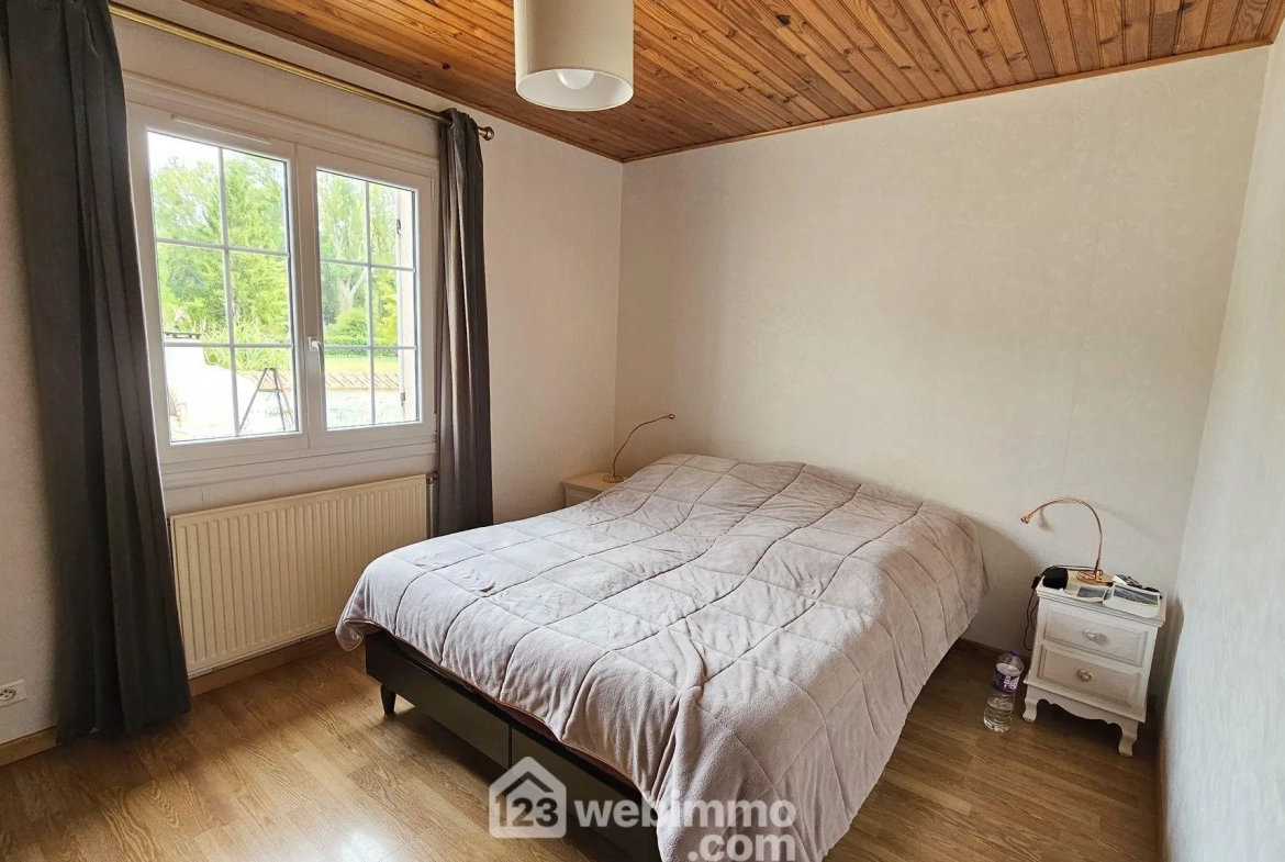 Maison à vendre de 112 m² avec jardin arboré près du Malesherbois 