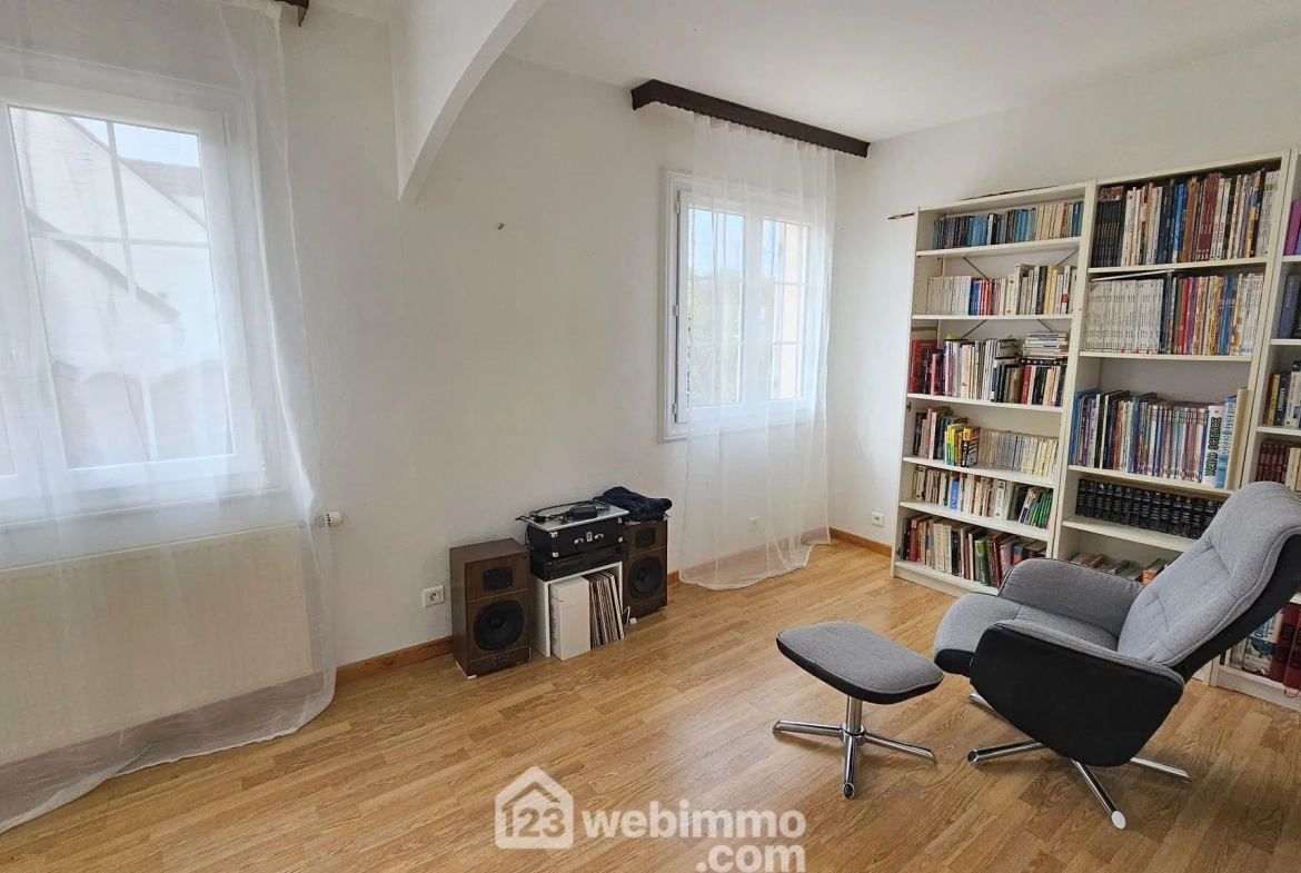 Maison à vendre de 112 m² avec jardin arboré près du Malesherbois 