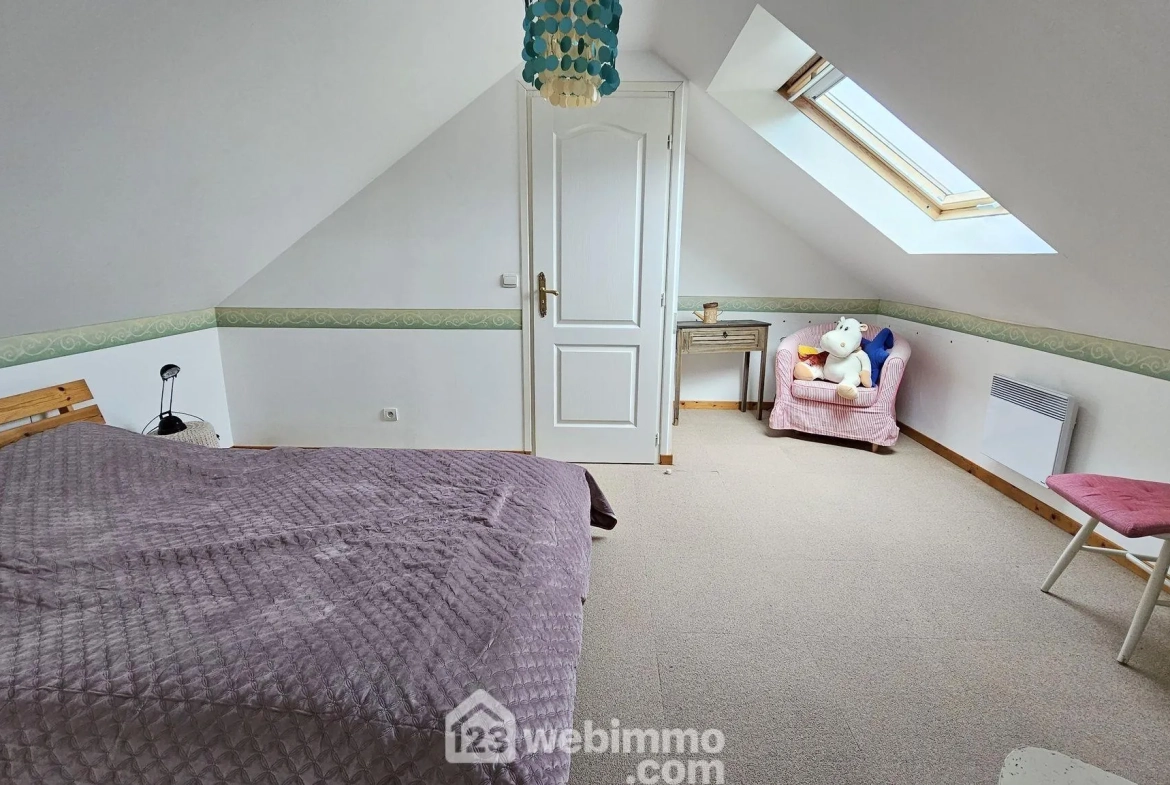 Maison à vendre de 112 m² avec jardin arboré près du Malesherbois 