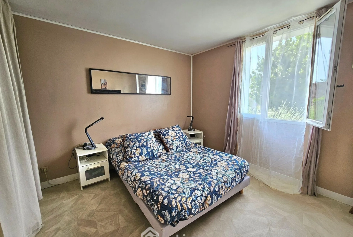 Maison de plain-pied de 100 m² avec jardin à La Grande Paroisse 
