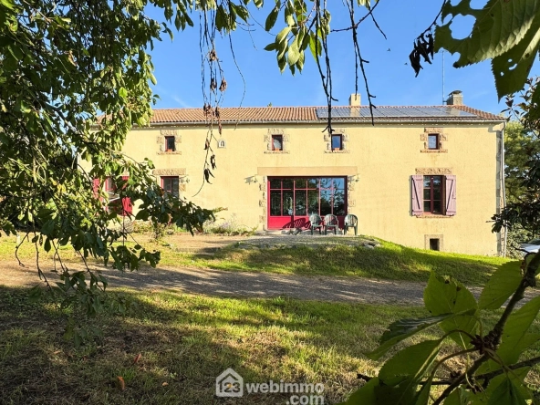 Maison familiale de 200 m² à Saint-Germain-sur-Moine, proche commodités