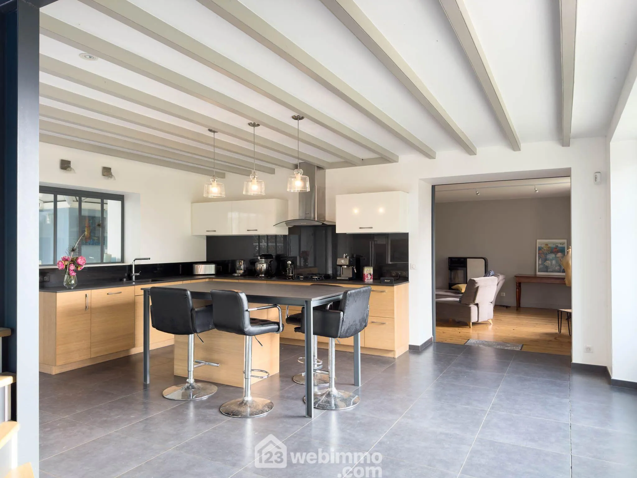 Maison familiale de 200 m² à Saint-Germain-sur-Moine, proche commodités 