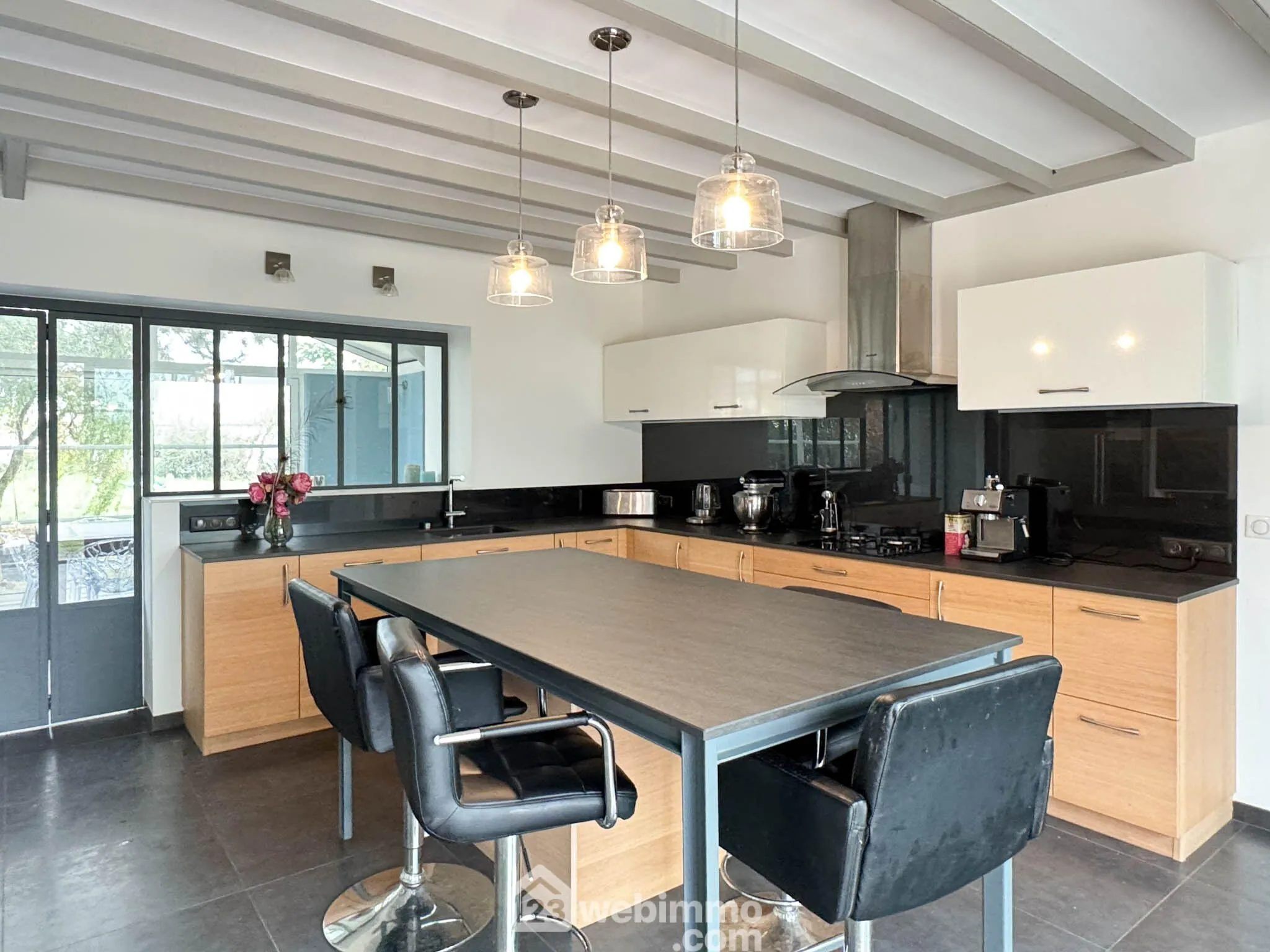 Maison familiale de 200 m² à Saint-Germain-sur-Moine, proche commodités 