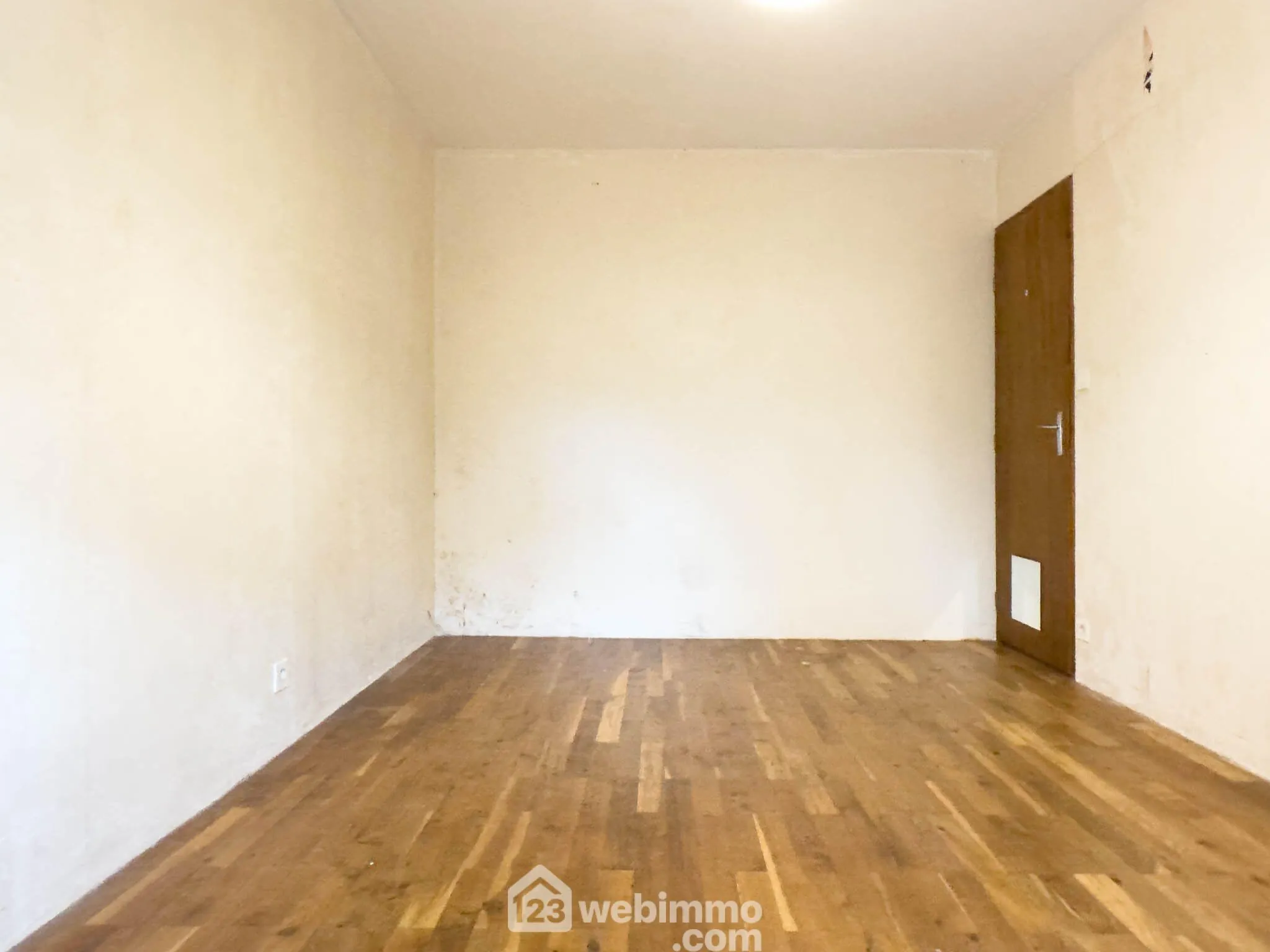 Maison familiale de 200 m² à Saint-Germain-sur-Moine, proche commodités 