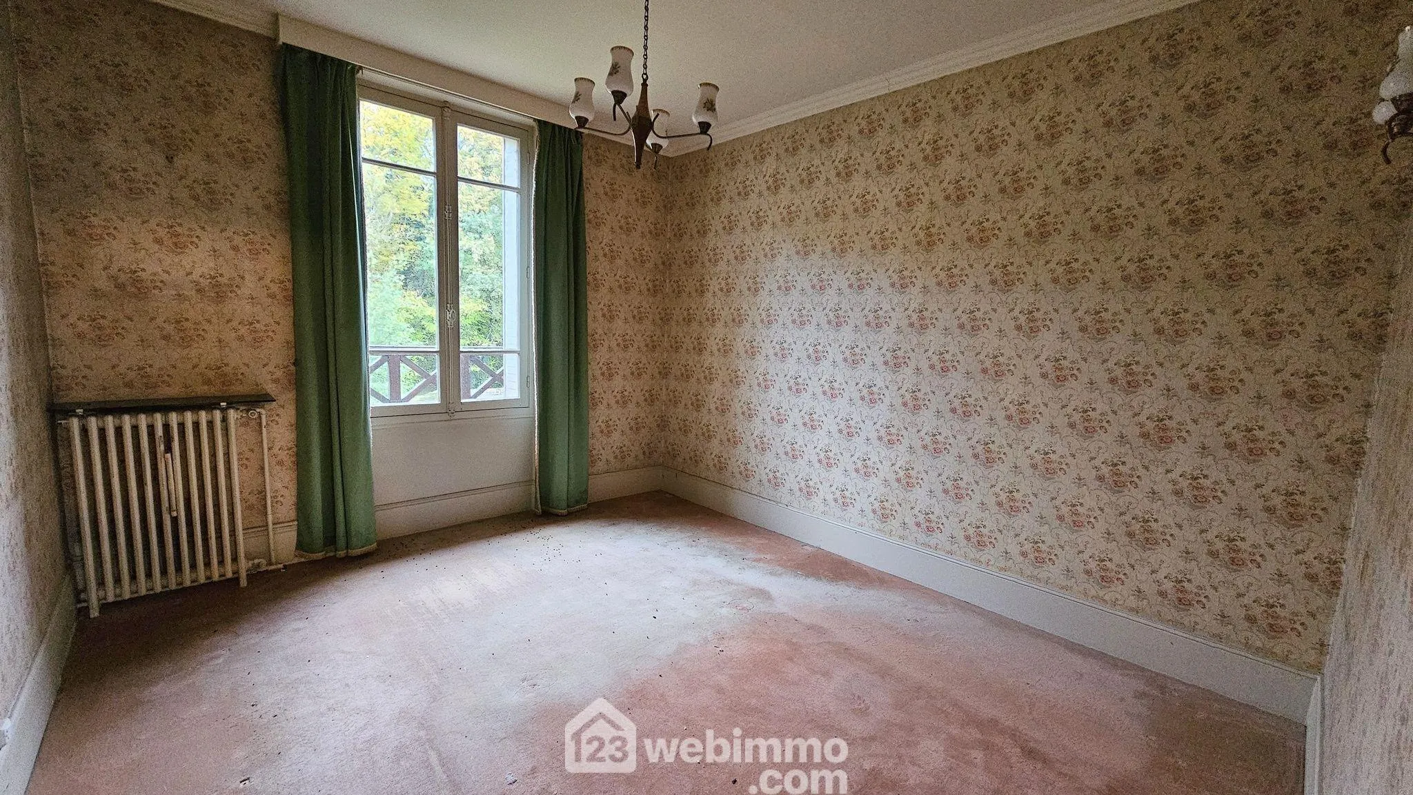 Belle maison bourgeoise de 164 m² à Le Malesherbois avec dépendance et garage 