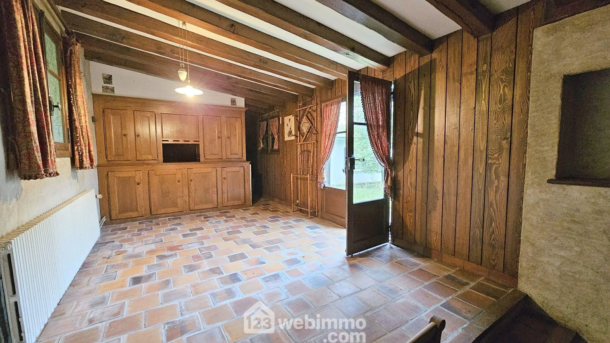 Belle maison bourgeoise de 164 m² à Le Malesherbois avec dépendance et garage 
