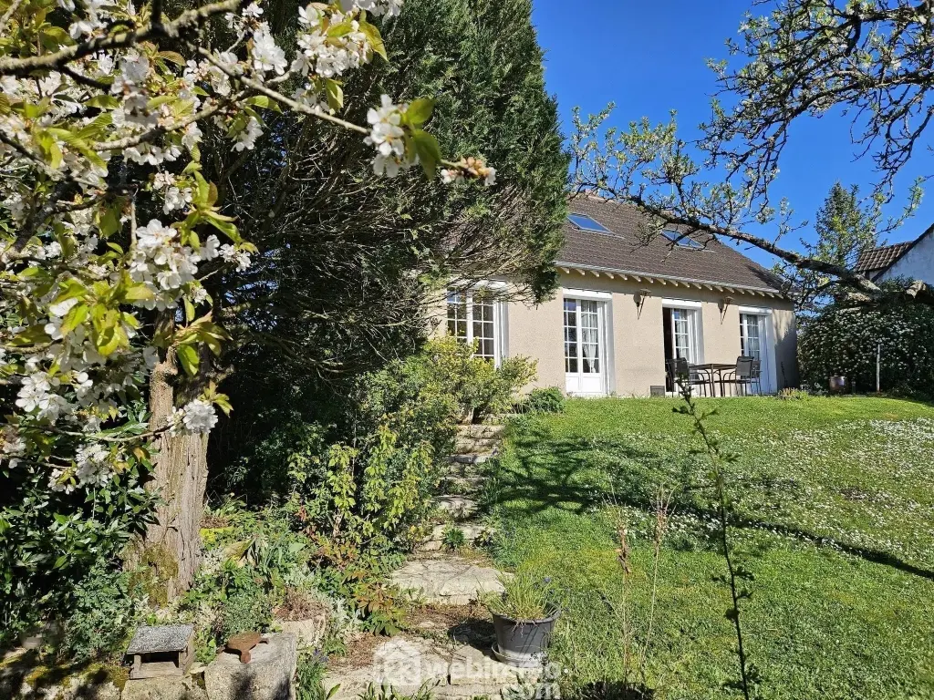 Maison de plain-pied avec sous-sol et grand terrain à Nemours