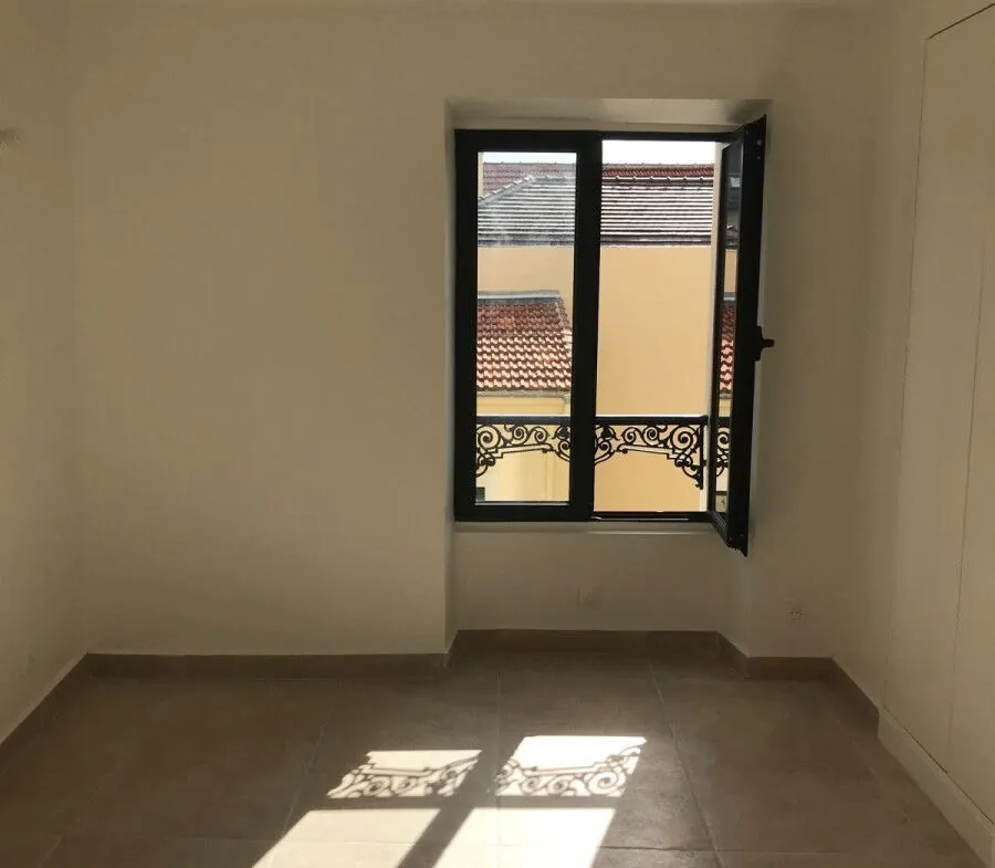 Charmant appartement rénové de 27 m² à Châtenay-Malabry Place de l’église 