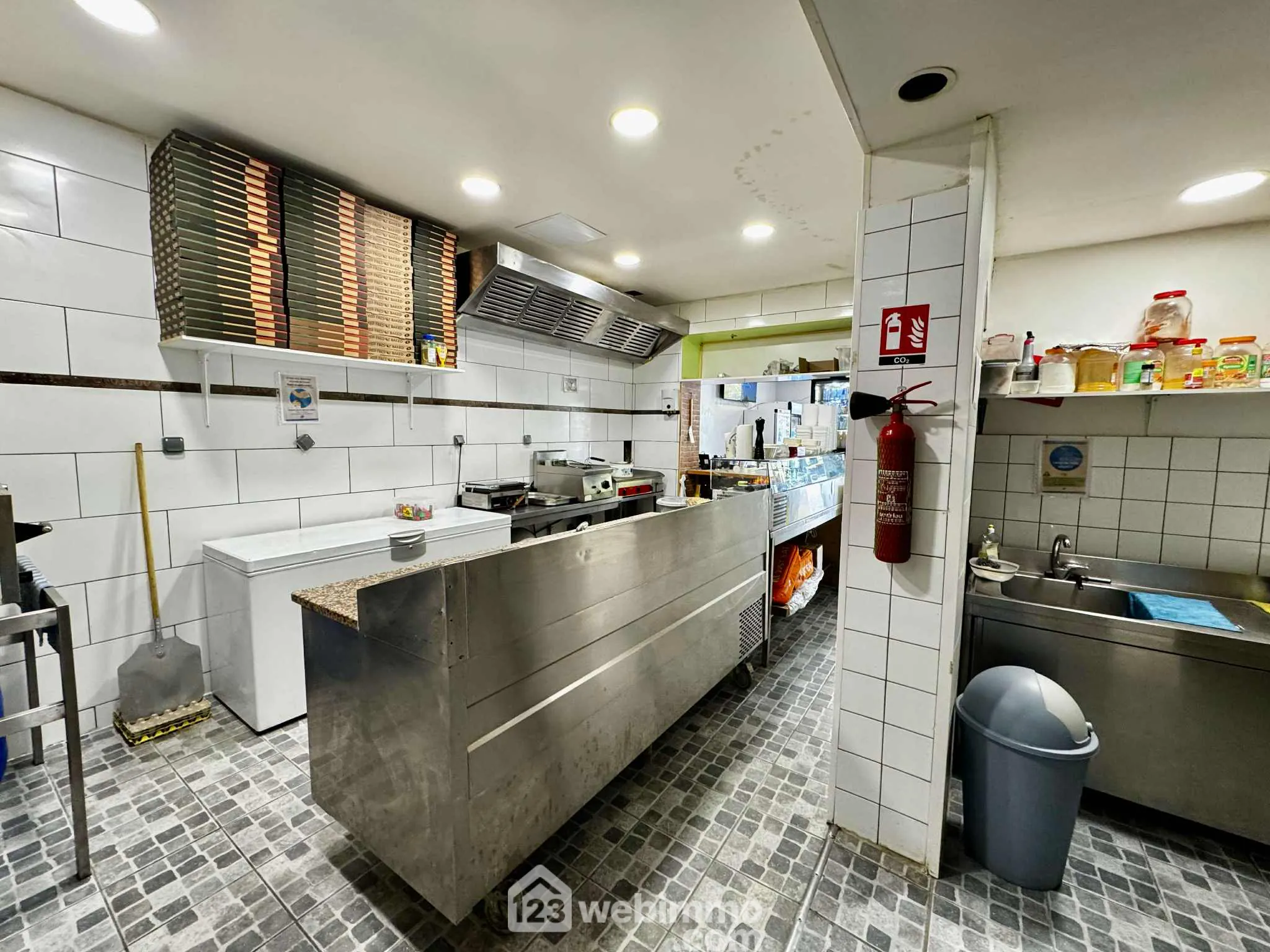 Fonds de commerce de pizzeria de 58 m² à Saint-Quentin à vendre 