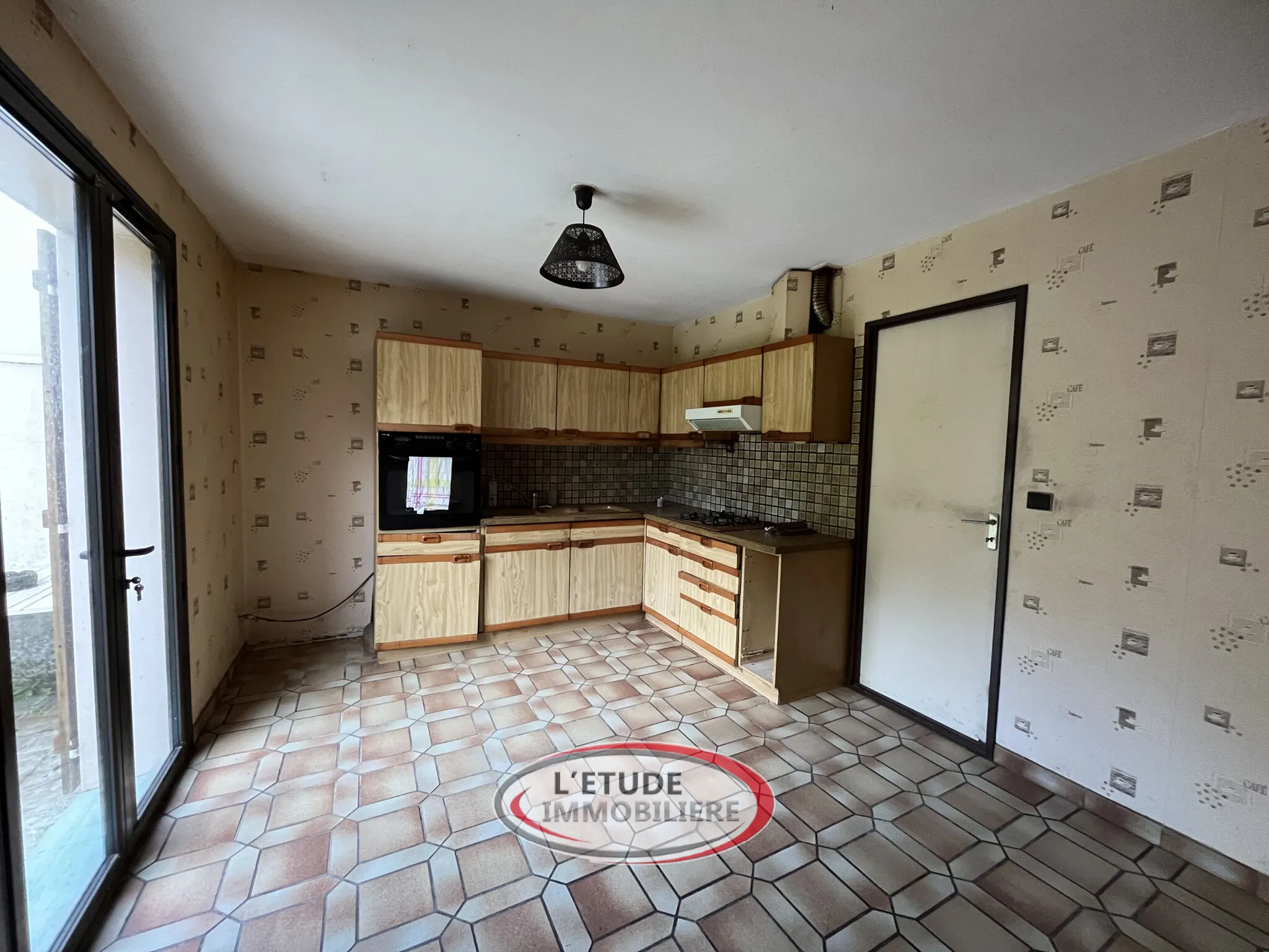 Maison à Gesvrine près de Nantes avec 3 chambres, garage et terrasse 