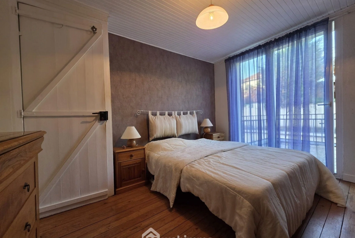 Maison à vendre de 128 m² à Saint-Quentin avec jardin et vue dégagée 