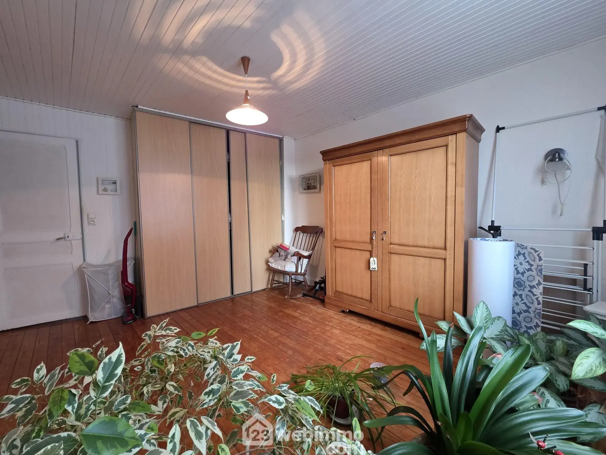 Maison à vendre de 128 m² à Saint-Quentin avec jardin et vue dégagée 