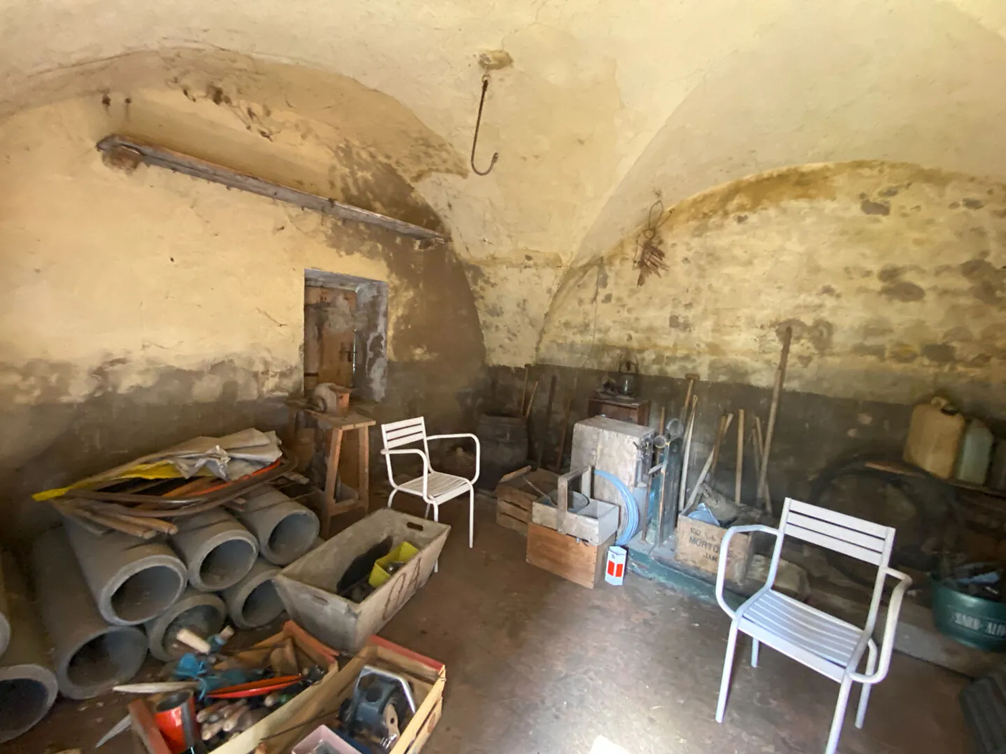Ancien bâtiment à rénover à La Faurie - Opportunité rare 