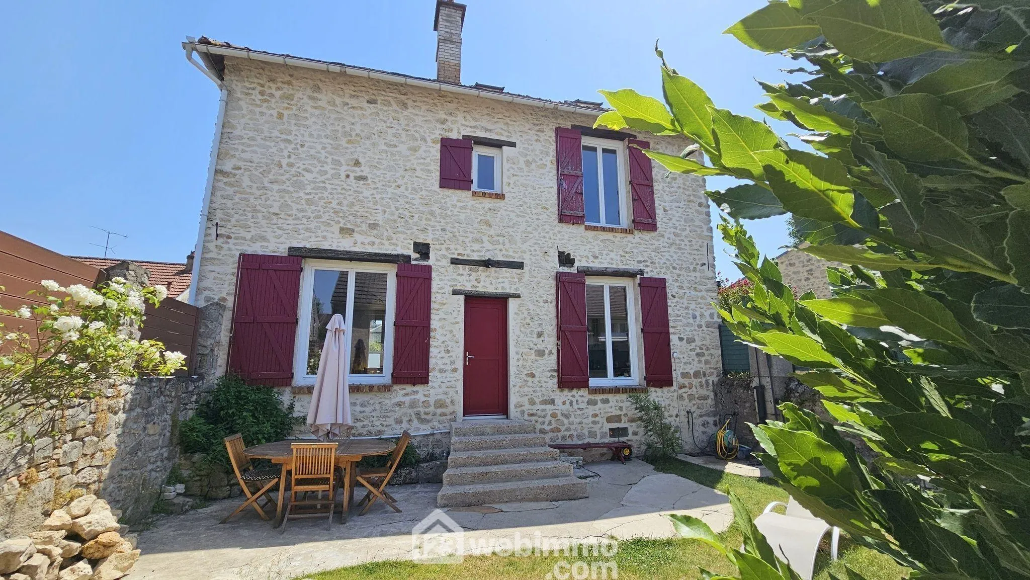 Maison en pierre de 120 m² avec garage et jardin à La Ferté-Alais 