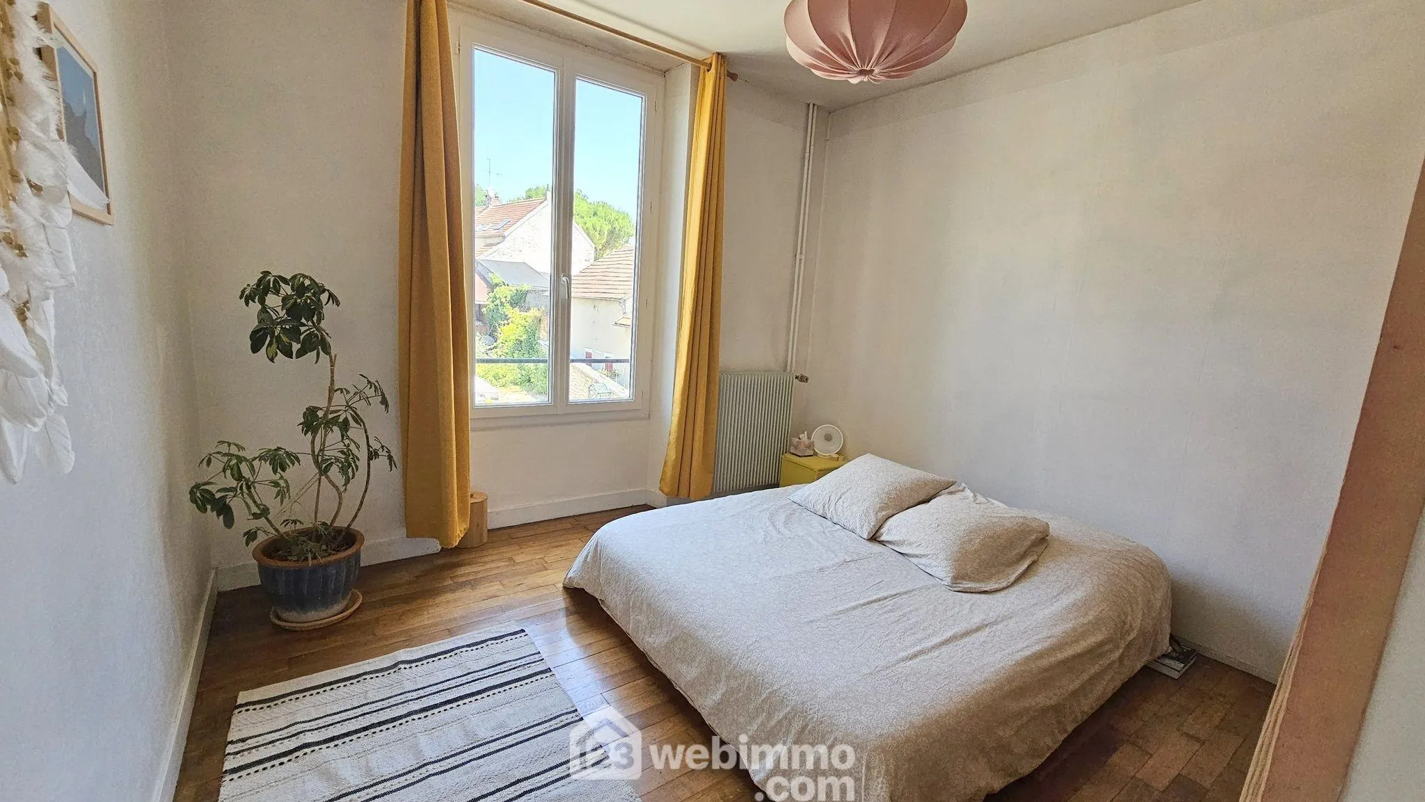 Maison en pierre de 120 m² avec garage et jardin à La Ferté-Alais 