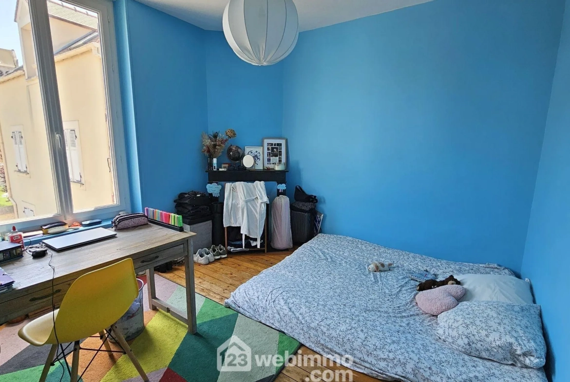 Maison en pierre de 120 m² avec garage et jardin à La Ferté-Alais 