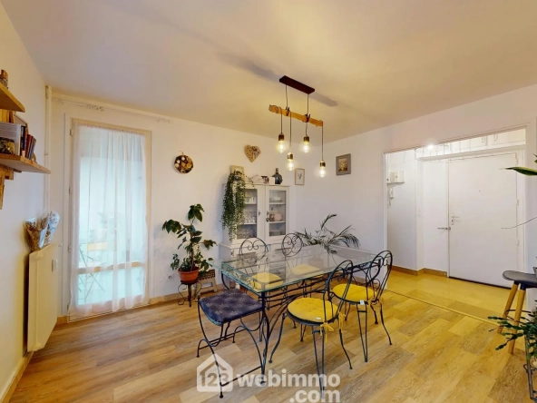 Bel Appartement de 58 m² à Noyon avec Balcon et Cave