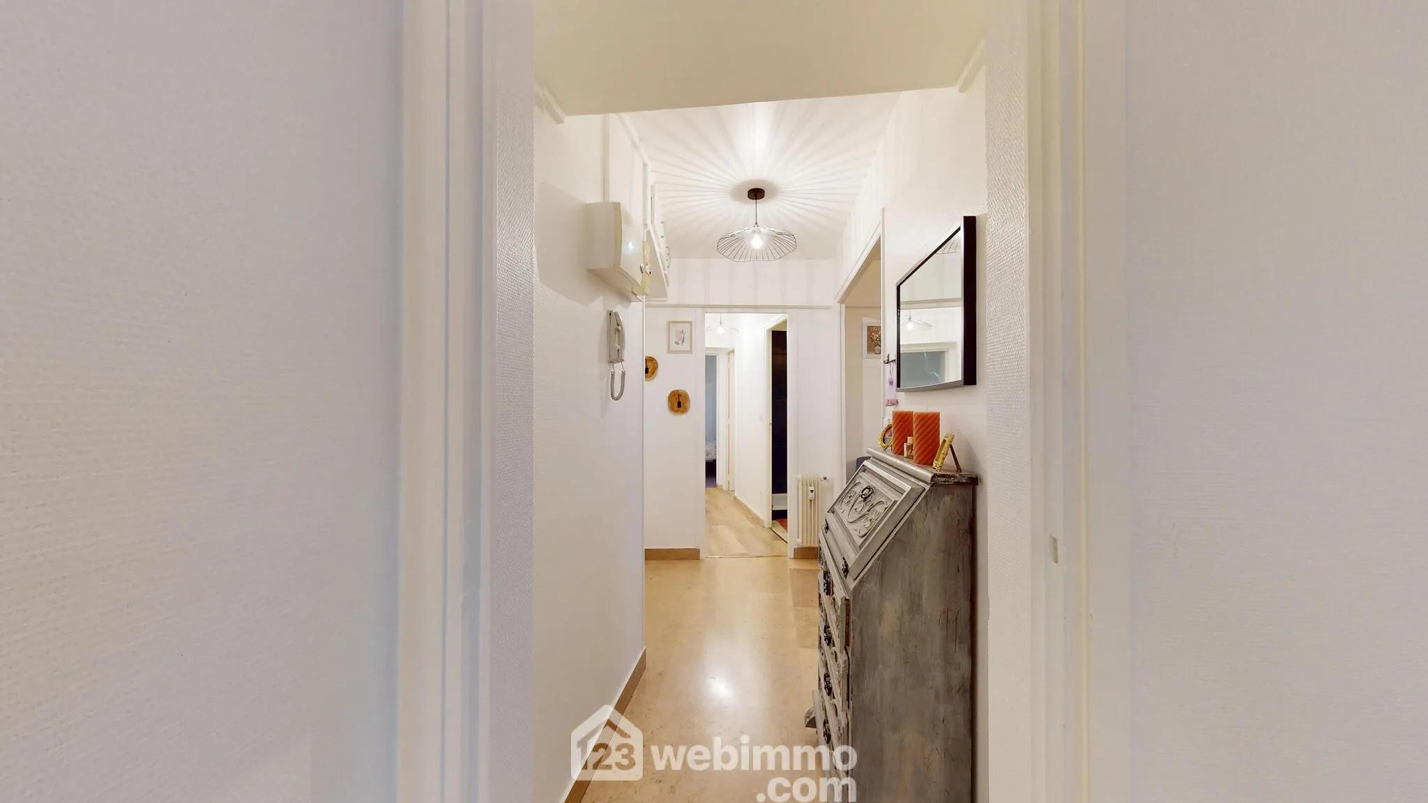 Bel Appartement de 58 m² à Noyon avec Balcon et Cave 