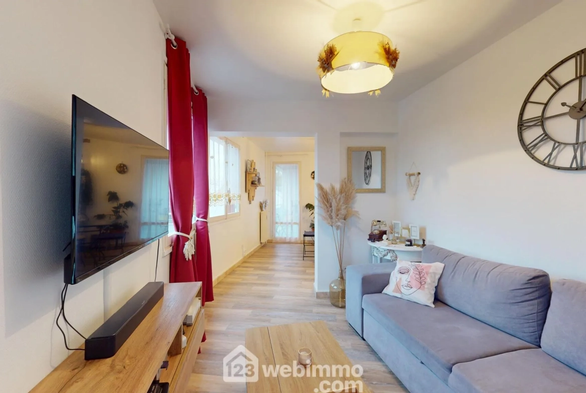 Bel Appartement de 58 m² à Noyon avec Balcon et Cave 