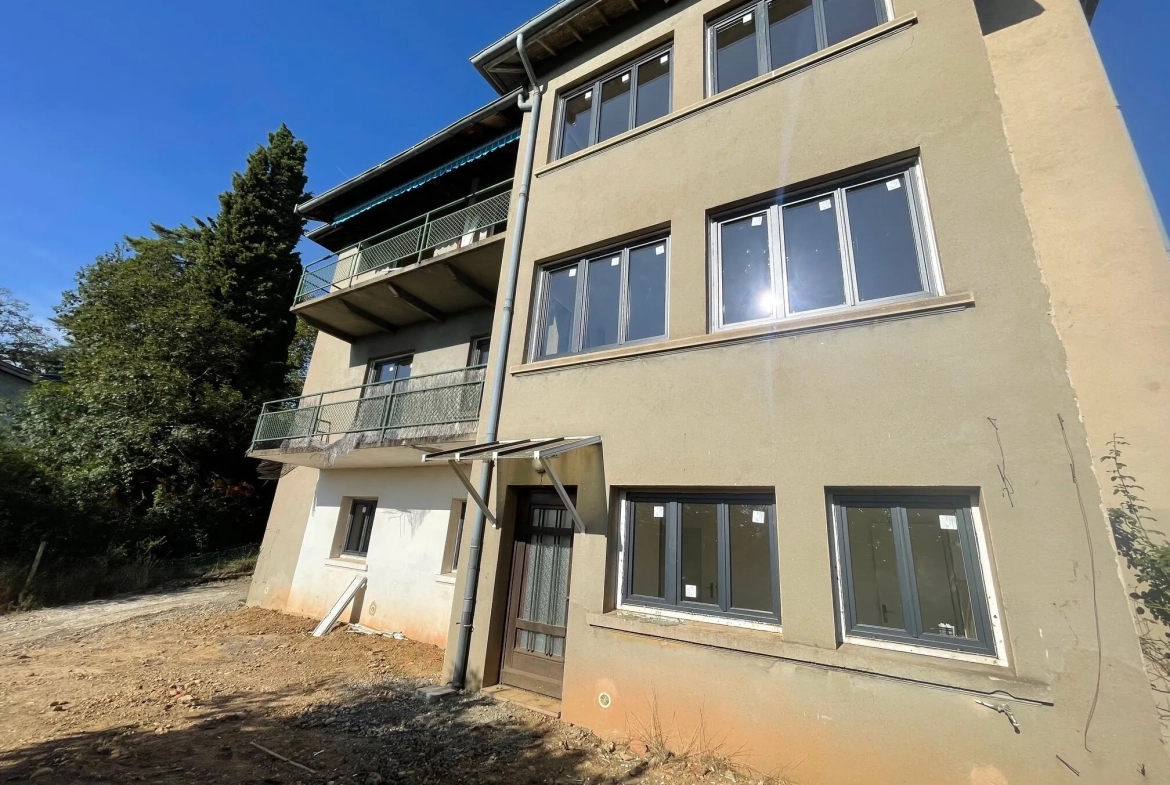 Appartement T2 avec jardin et grande luminosité à Charbonnières-les-Bains 