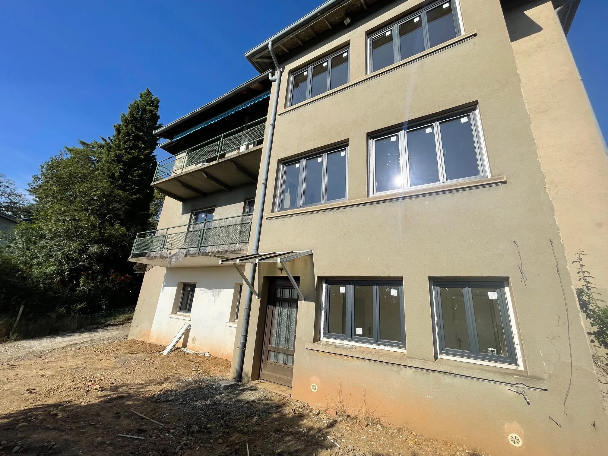 Appartement T2 avec jardin et grande luminosité à Charbonnières-les-Bains 