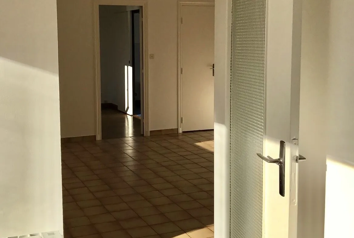 Appartement T2 avec jardin et grande luminosité à Charbonnières-les-Bains 