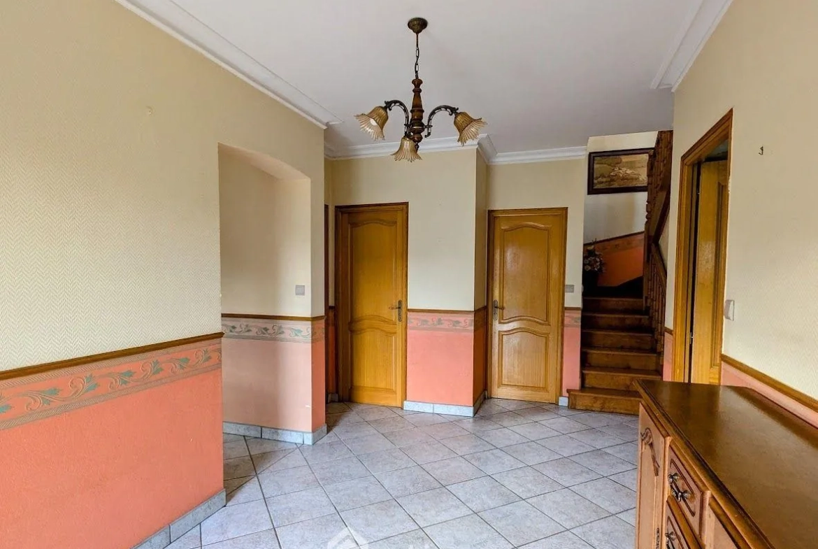 Belle maison de 158m² avec jardin et garage à Callac 