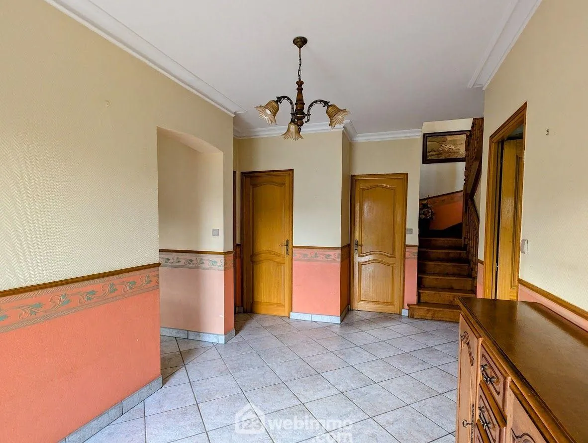 Belle maison de 158m² avec jardin et garage à Callac 