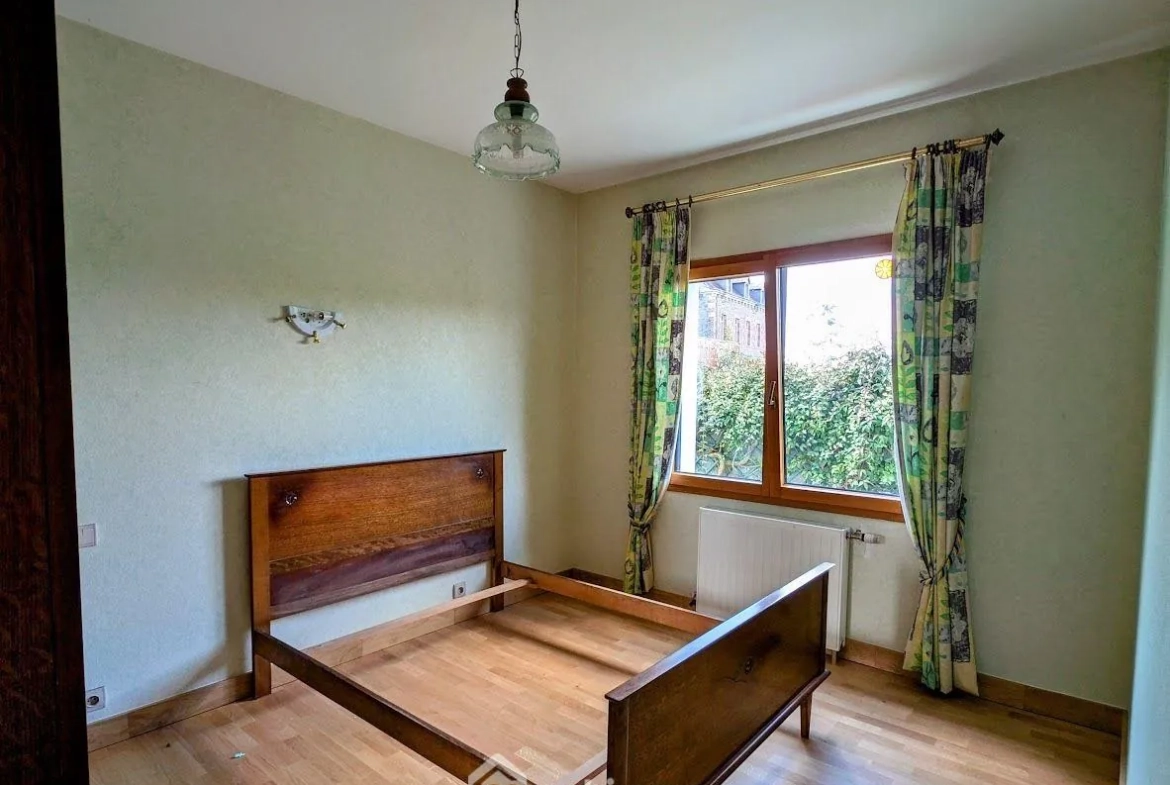 Belle maison de 158m² avec jardin et garage à Callac 