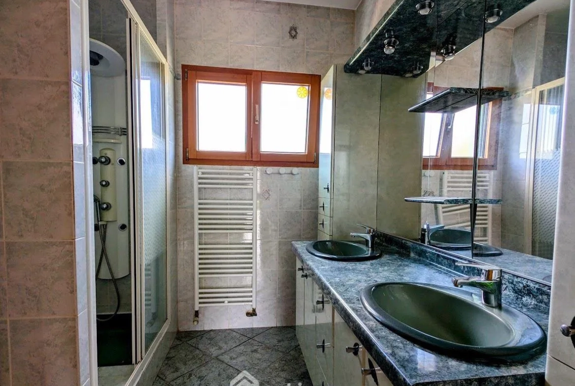Belle maison de 158m² avec jardin et garage à Callac 