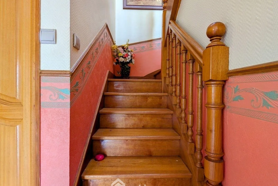 Belle maison de 158m² avec jardin et garage à Callac 