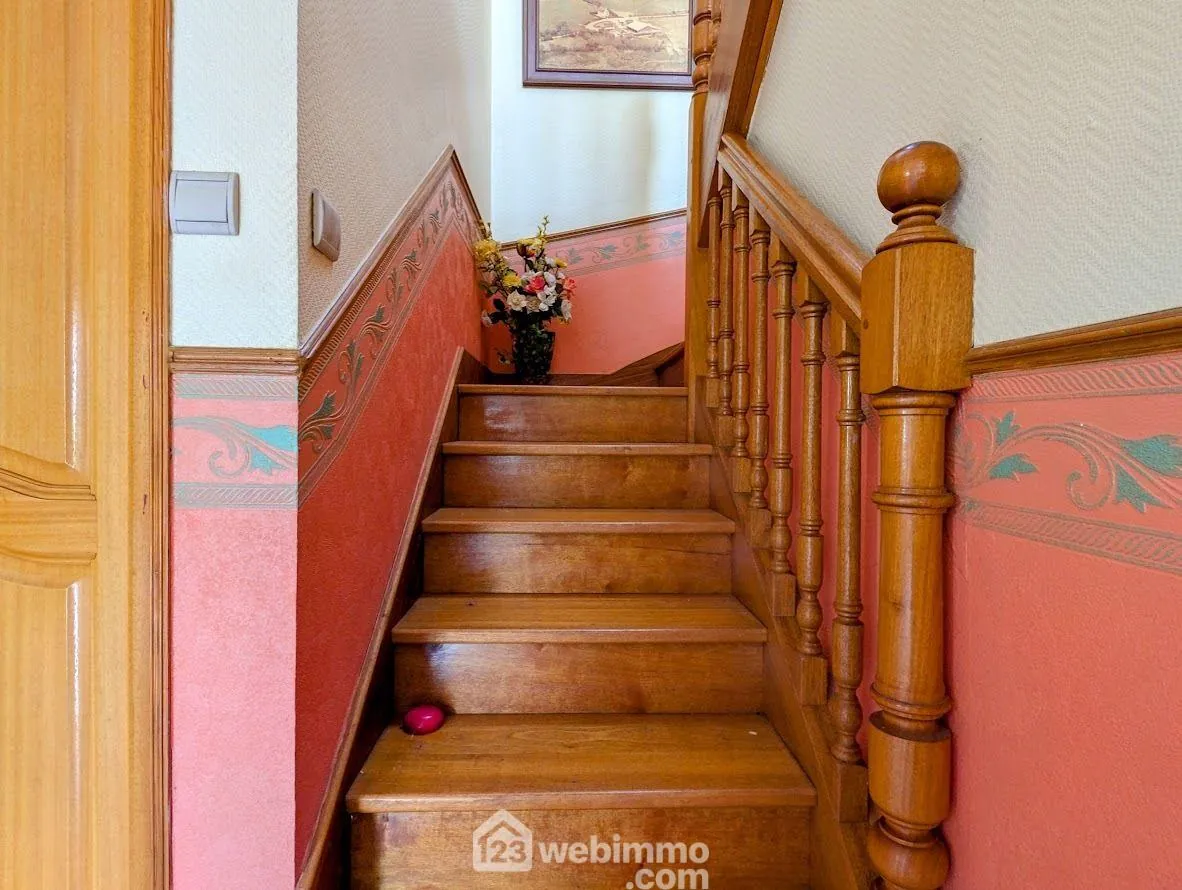Belle maison de 158m² avec jardin et garage à Callac 
