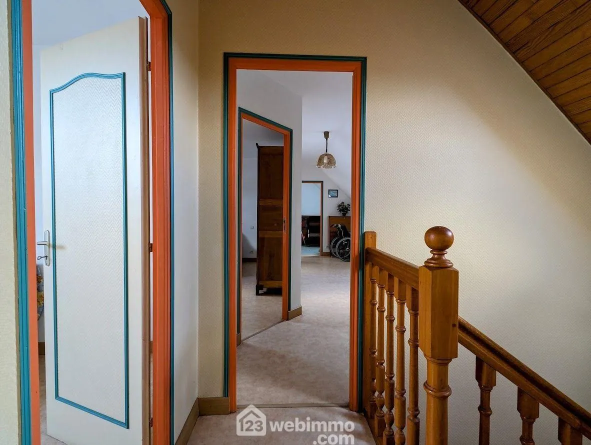 Belle maison de 158m² avec jardin et garage à Callac 