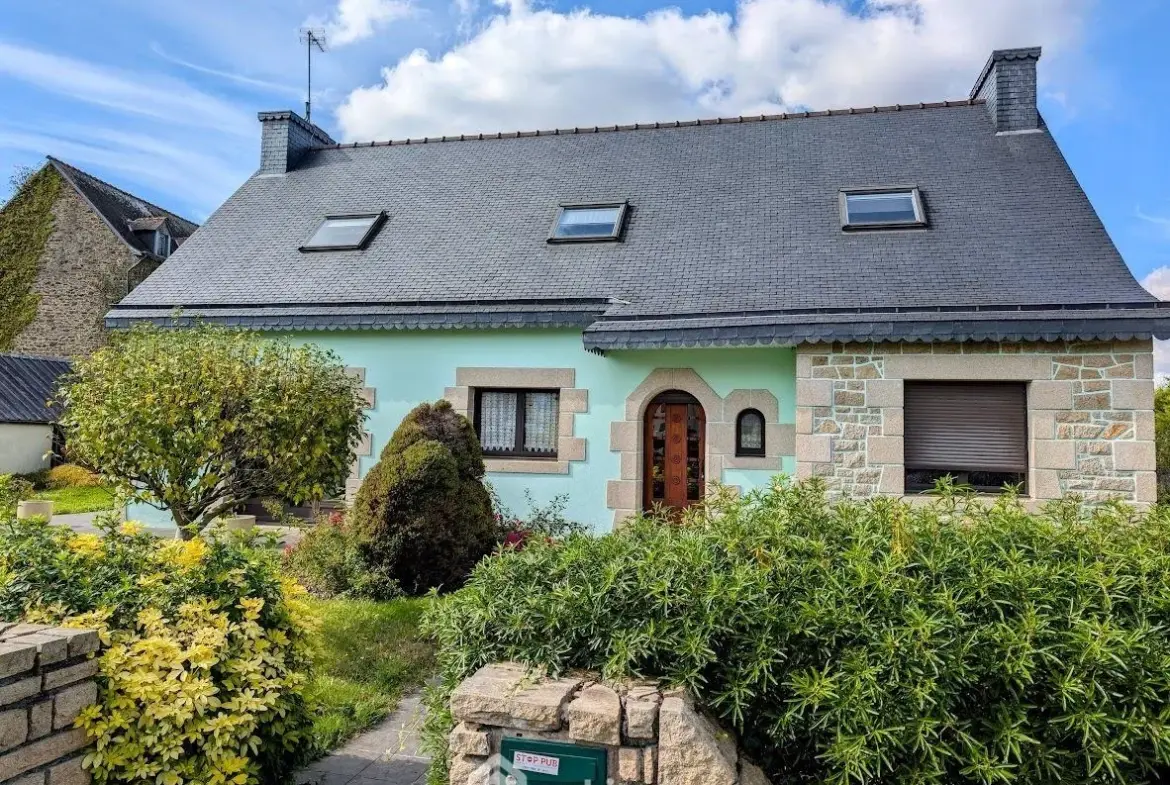 Spacieuse maison familiale à Callac avec jardin et garage – 158m² 